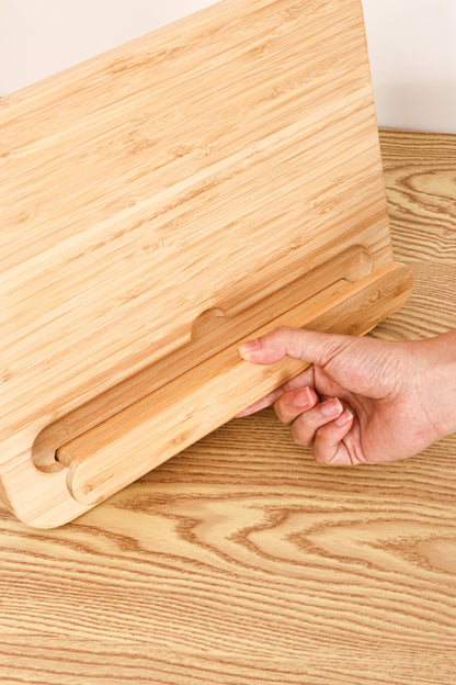 Close-up of the smooth, premium bamboo finish and interlocking joint.